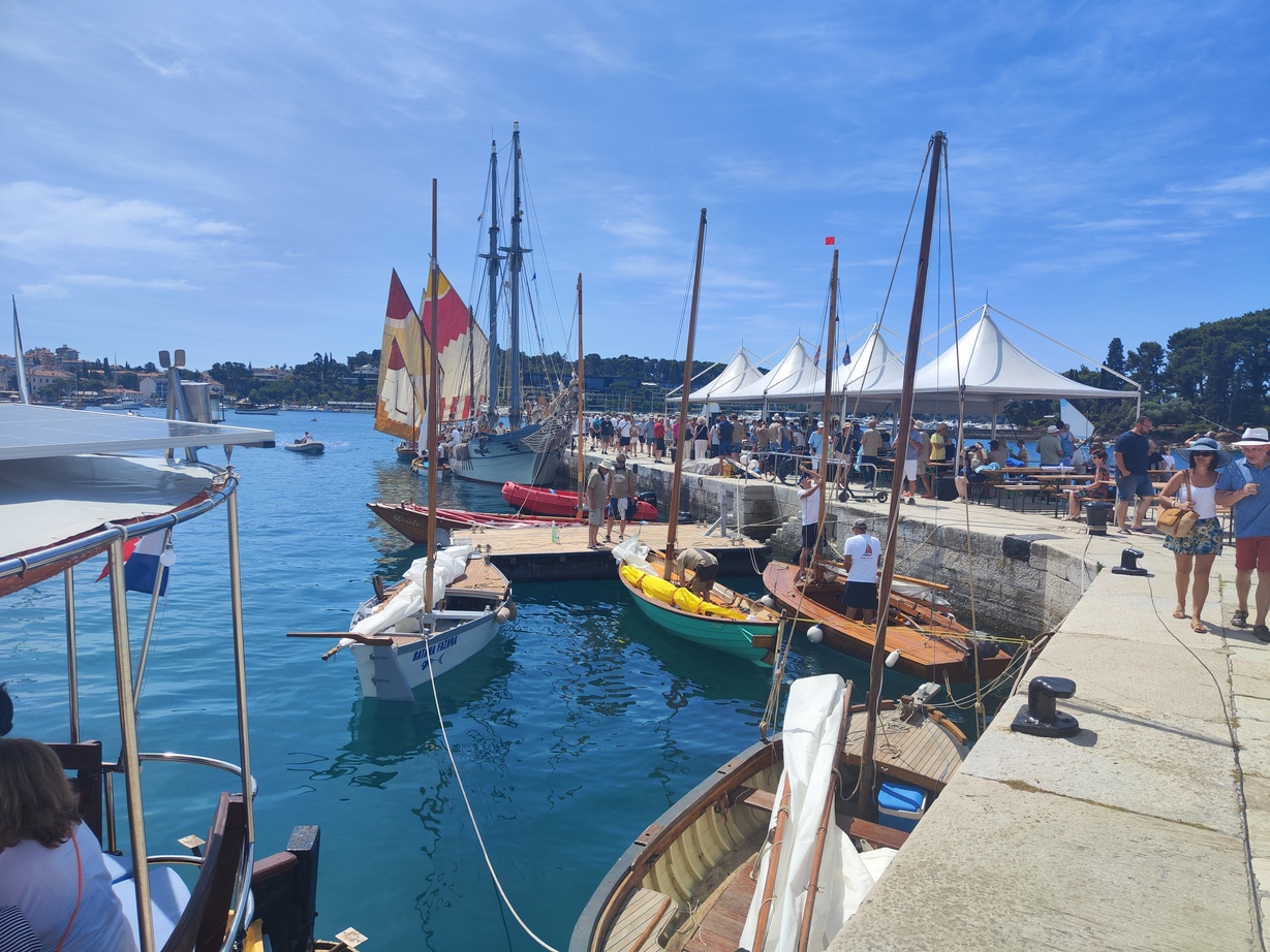 20. Rovinjska regata tradicijskih barki 2026 - SK Mandrač-Tivoli 10